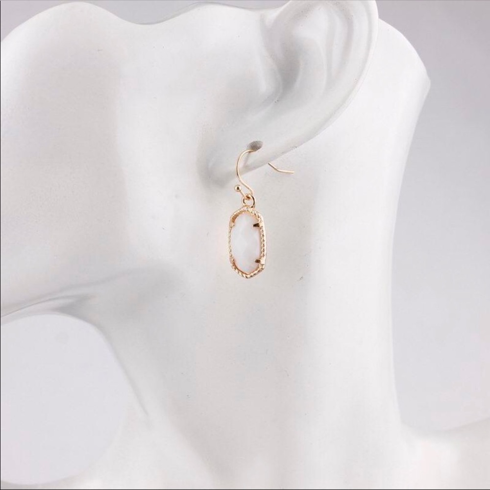 White & Gold Lee Drop Style Earrings